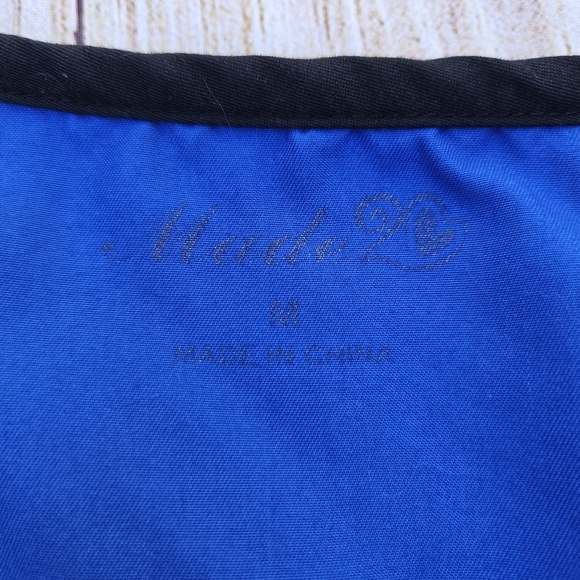 Made 2 Love Blue and Gray V-Neck Scrub Top Size M - Picture 6 of 7